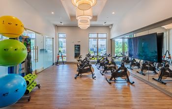 Yoga/spin studio